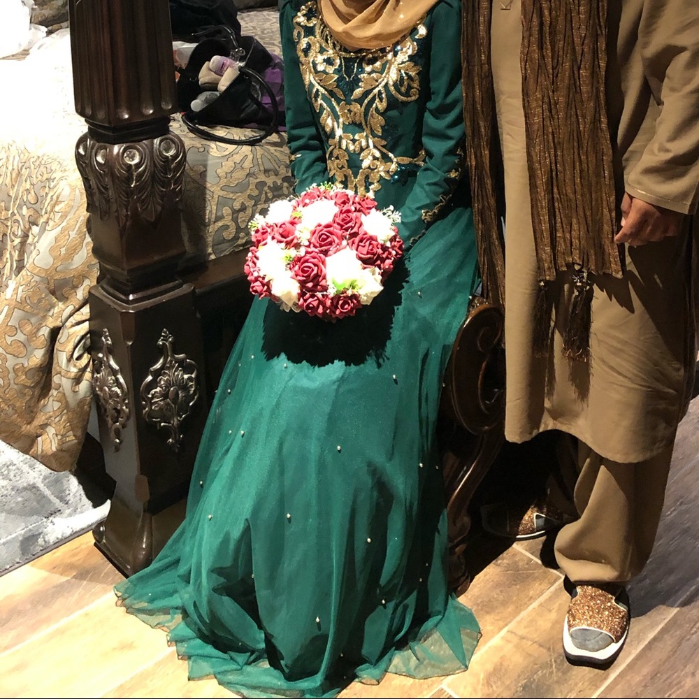 Emerald Green Long Sleeves Long Fancy Dress Hijab
